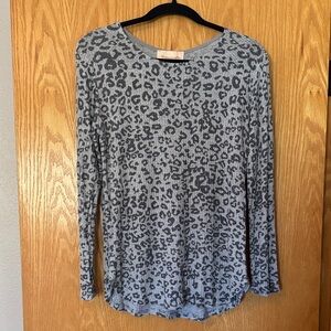 Women's Grey Leopard Print Long Sleeve Top
